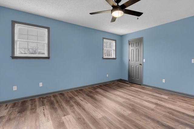 889 Six Mile Board Rd, Belvidere, TN 37306