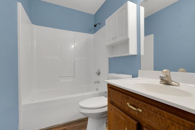 889 Six Mile Board Rd, Belvidere, TN 37306