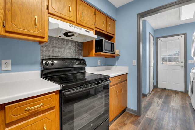 889 Six Mile Board Rd, Belvidere, TN 37306