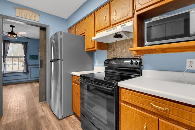 889 Six Mile Board Rd, Belvidere, TN 37306