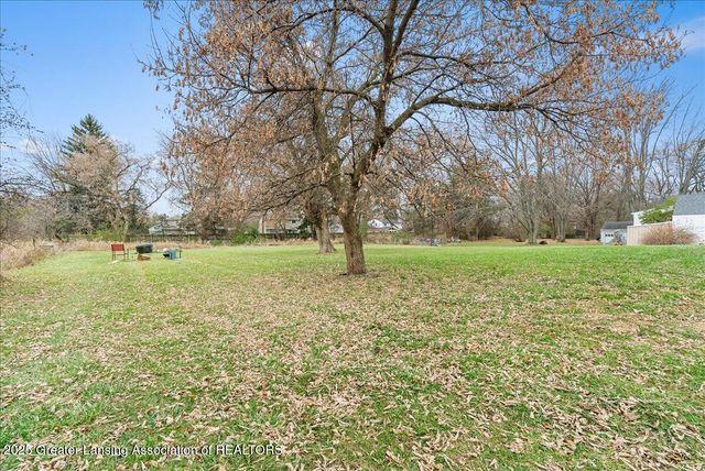 421 W Lake Lansing Road, East Lansing, MI 48823