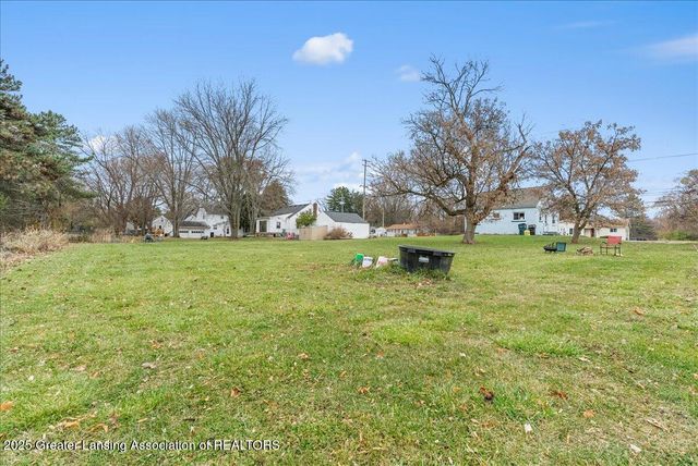 421 W Lake Lansing Road, East Lansing, MI 48823