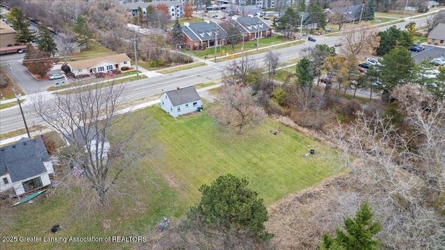 421 W Lake Lansing Road, East Lansing, MI 48823