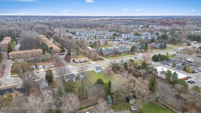 421 W Lake Lansing Road, East Lansing, MI 48823