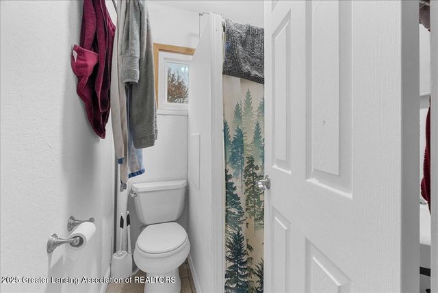 421 W Lake Lansing Road, East Lansing, MI 48823