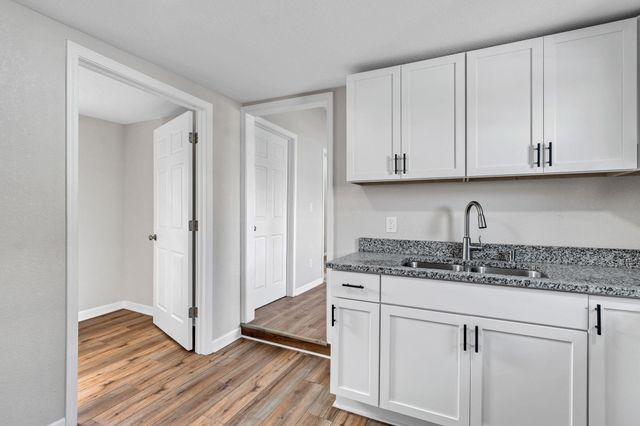 1632 S Wichita St, Wichita, KS 67213