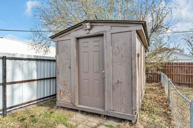 1632 S Wichita St, Wichita, KS 67213