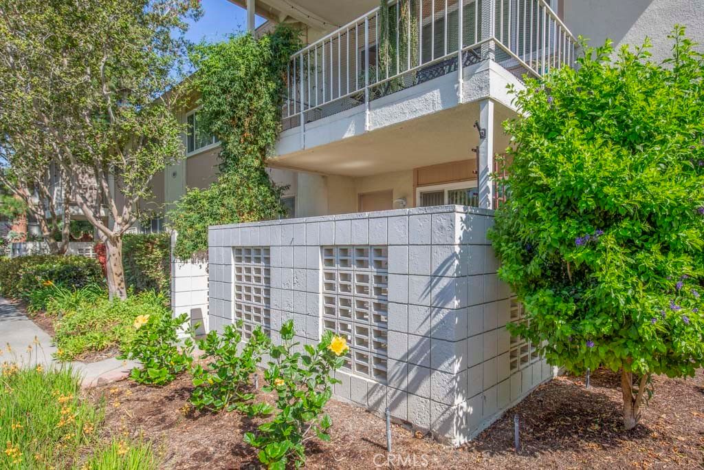 184 Avenida Majorca C, Laguna Woods, CA 92637 — photo 2