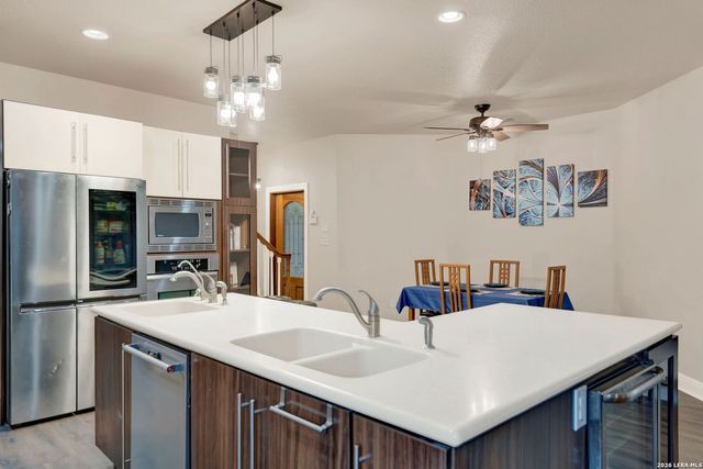 503 Private Road 5764, Lacoste, TX 78039