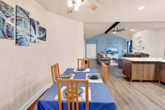 503 Private Road 5764, Lacoste, TX 78039