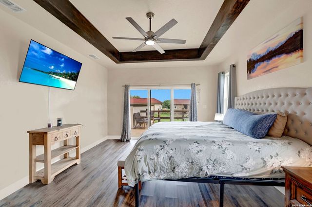 503 Private Road 5764, Lacoste, TX 78039