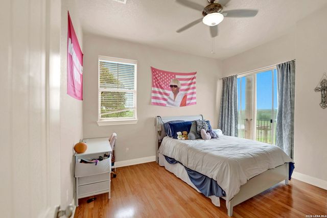503 Private Road 5764, Lacoste, TX 78039