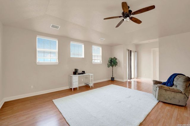 503 Private Road 5764, Lacoste, TX 78039