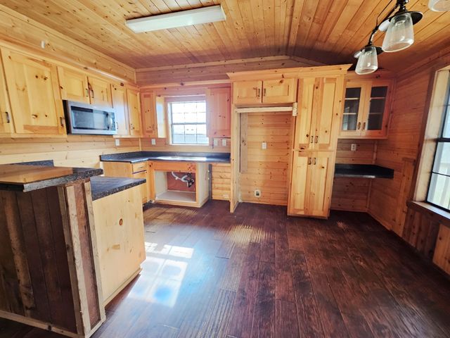 3920 County Road 805b, Cleburne, TX 76031