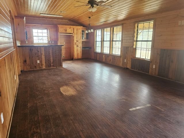 3920 County Road 805b, Cleburne, TX 76031