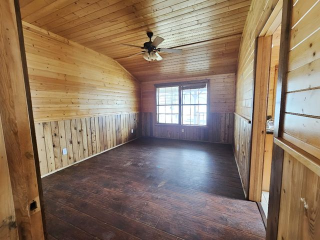 3920 County Road 805b, Cleburne, TX 76031