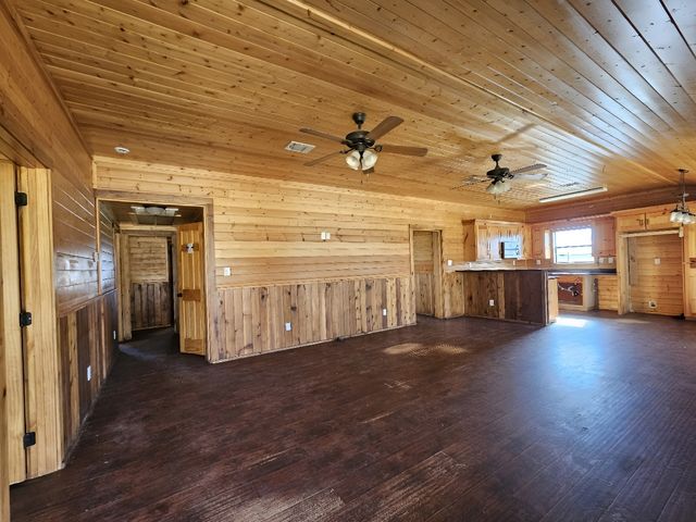 3920 County Road 805b, Cleburne, TX 76031