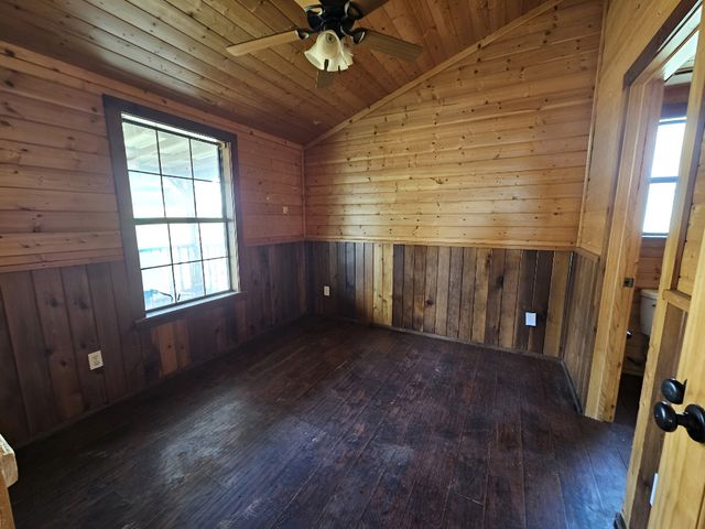 3920 County Road 805b, Cleburne, TX 76031