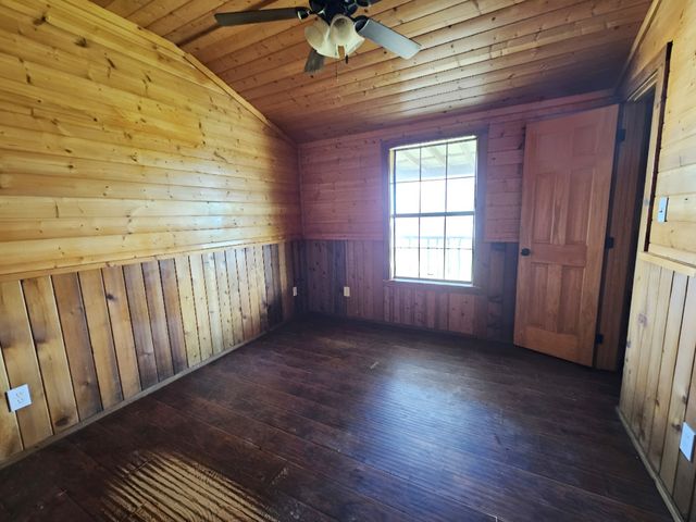 3920 County Road 805b, Cleburne, TX 76031