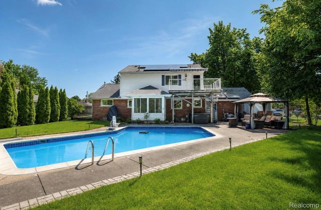 13993 Garfield, Redford Charter Township, MI 48239