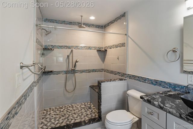 13993 Garfield, Redford Charter Township, MI 48239