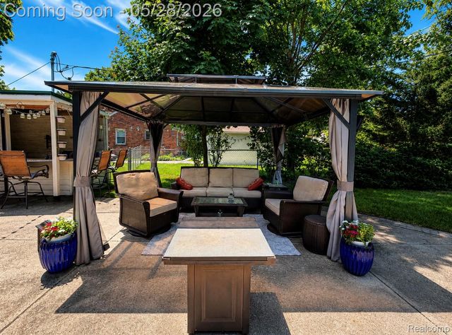 13993 Garfield, Redford Charter Township, MI 48239