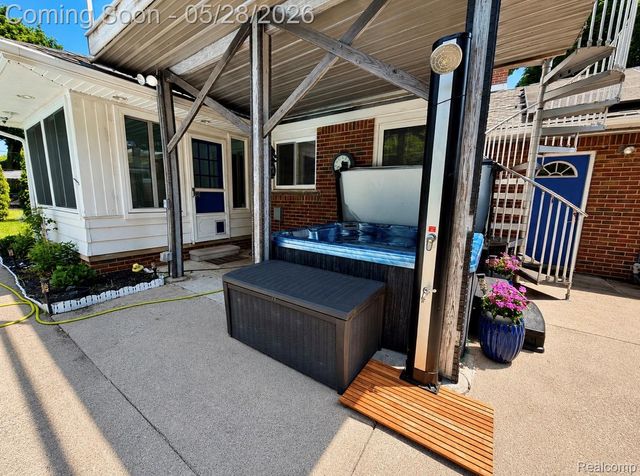 13993 Garfield, Redford Charter Township, MI 48239