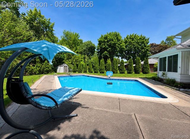 13993 Garfield, Redford Charter Township, MI 48239