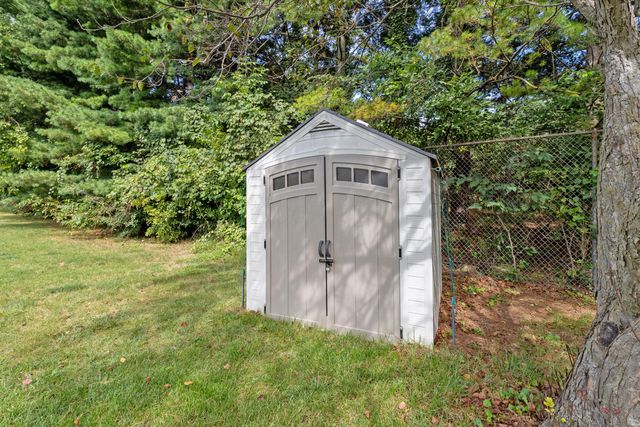 4666 Burkeshire Drive, Columbus, OH 43232