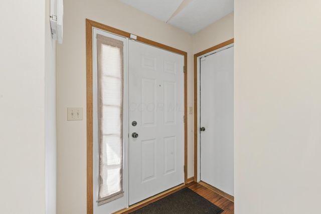 4666 Burkeshire Drive, Columbus, OH 43232
