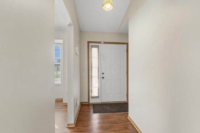 4666 Burkeshire Drive, Columbus, OH 43232