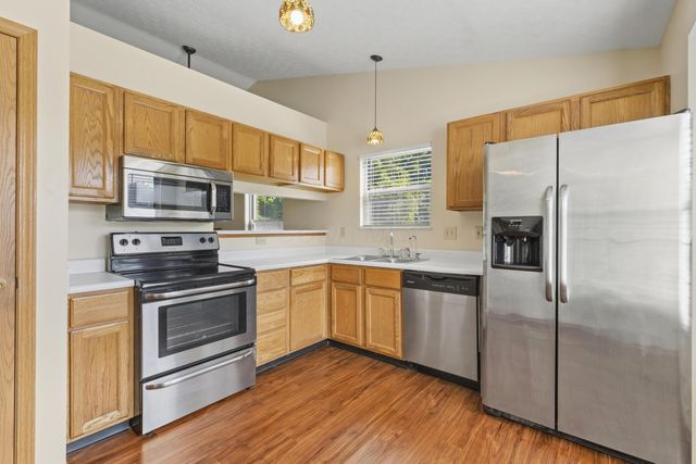 4666 Burkeshire Drive, Columbus, OH 43232