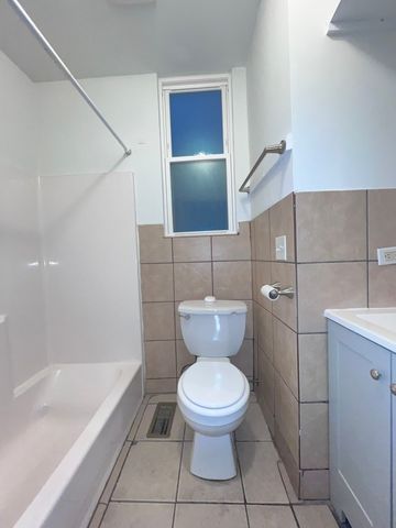 8919 S Muskegon Avenue 1R, Chicago, IL 60617