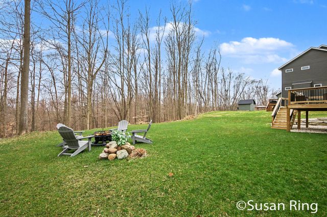 7290 Crossridge Drive SE, Grand Rapids, MI 49512