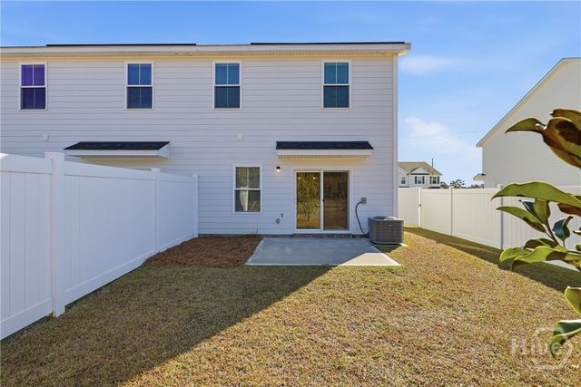 82 Stafford Loop, Richmond Hill, GA 31324
