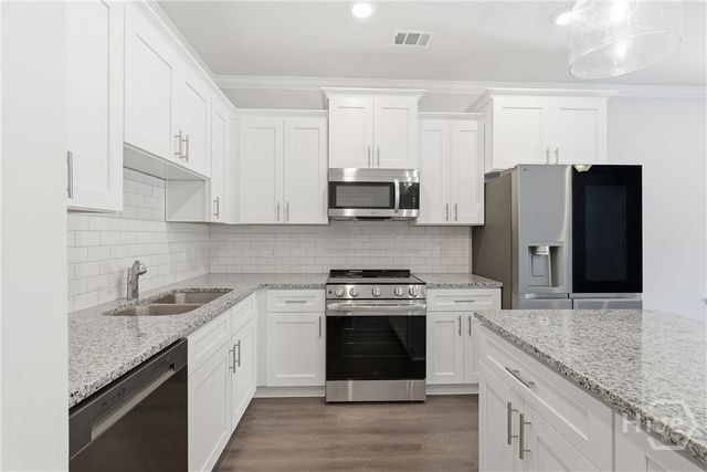 82 Stafford Loop, Richmond Hill, GA 31324