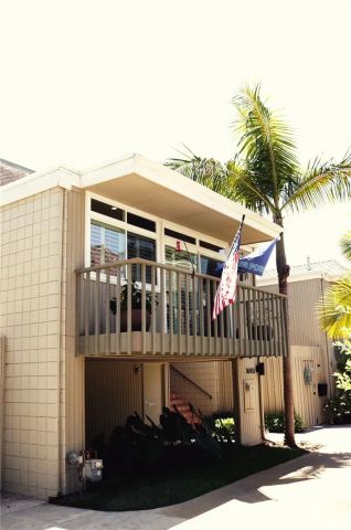 16451 Wimbledon, Huntington Beach, CA 92649