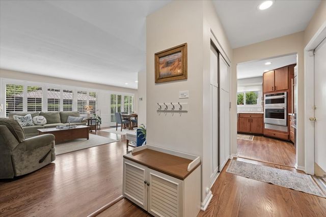 4017 Carousel Drive, Northbrook, IL 60062