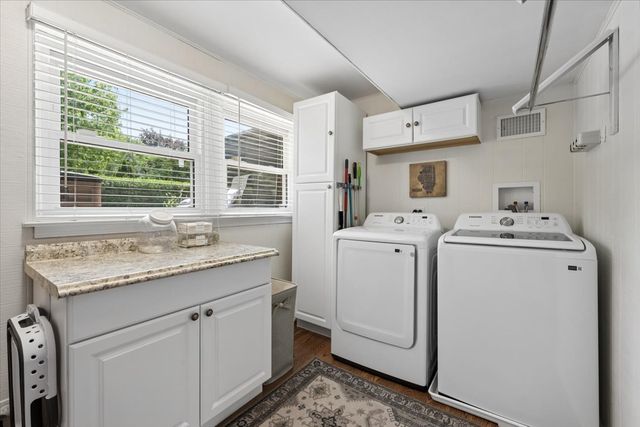 4017 Carousel Drive, Northbrook, IL 60062