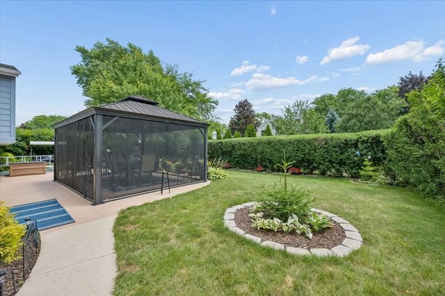 4017 Carousel Drive, Northbrook, IL 60062