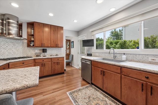 4017 Carousel Drive, Northbrook, IL 60062