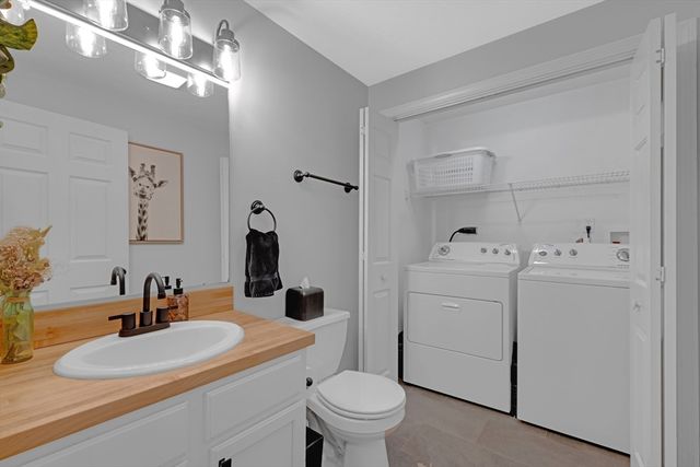 29 Coldspring Dr D, Sutton, MA 01590