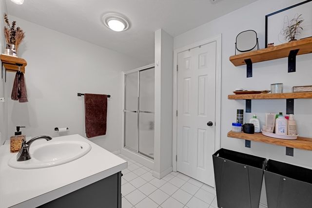 29 Coldspring Dr D, Sutton, MA 01590