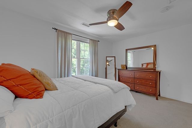 29 Coldspring Dr D, Sutton, MA 01590