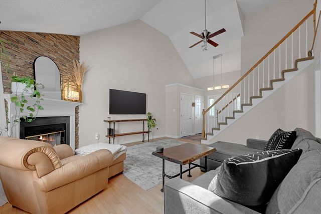 29 Coldspring Dr D, Sutton, MA 01590