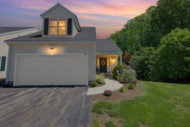 29 Coldspring Dr D, Sutton, MA 01590