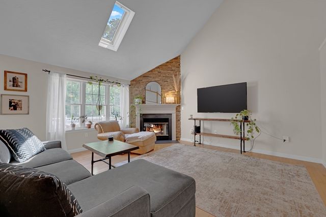 29 Coldspring Dr D, Sutton, MA 01590