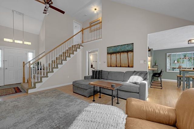 29 Coldspring Dr D, Sutton, MA 01590