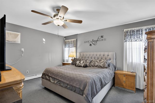 59 2nd Avenue, Holtsville, NY 11742