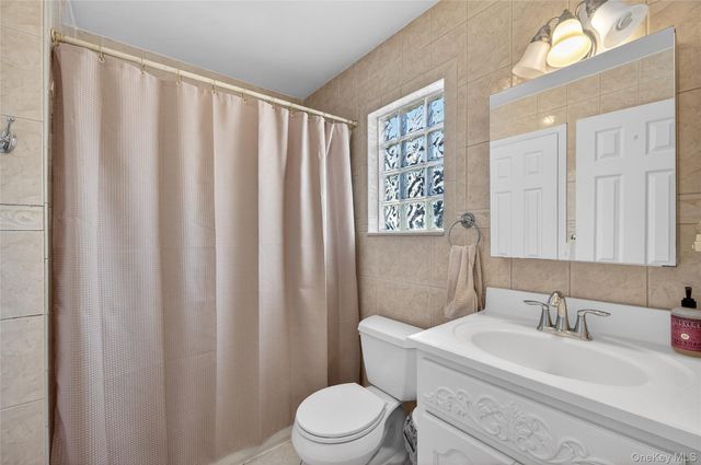 59 2nd Avenue, Holtsville, NY 11742